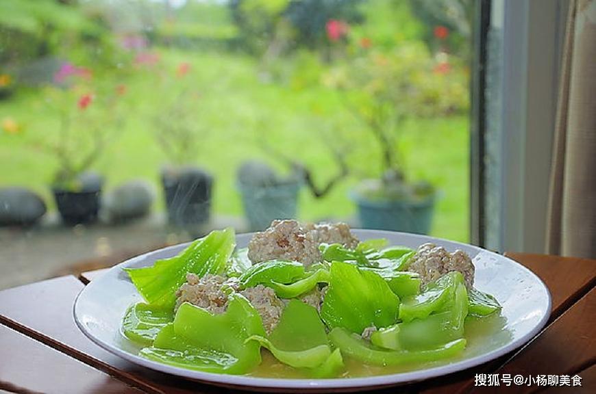 猪肉和芥菜这么做实在是太好吃了，连不爱吃蔬菜的小孩子都抢着吃