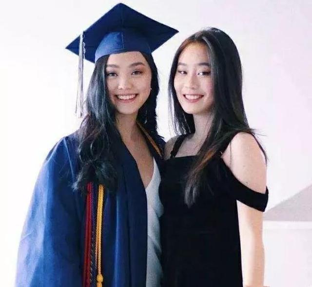 李连杰对黄秋燕的爱感动多过爱情，李连杰对利智的爱可以付出生命