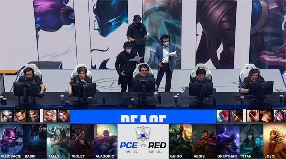 LOL-S11入围赛：PCE蛮王大龙坑怒砍三杀，击败RED收获A组第三