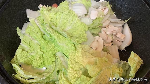 秋天不知道吃什么？分享一道下饭菜，价格实惠味道香，太下饭了