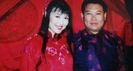 20年前，抛弃4岁郭麒麟的亲妈胡中惠，跟郭德纲离婚后她现状如何