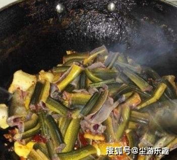 “黄鳝”下锅炖，加冷水还是热水？我总是弄错，难怪土腥味很重