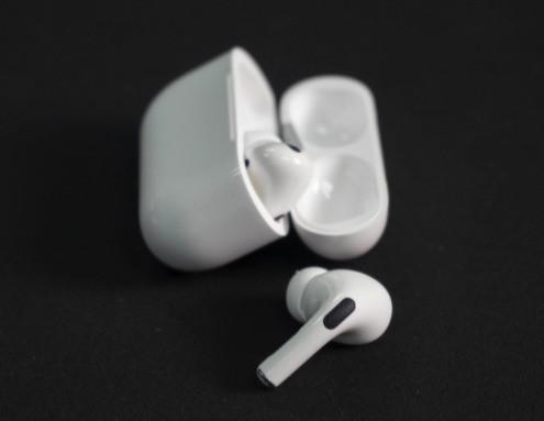 为什么苹果AirPods Pro延长维修至3年