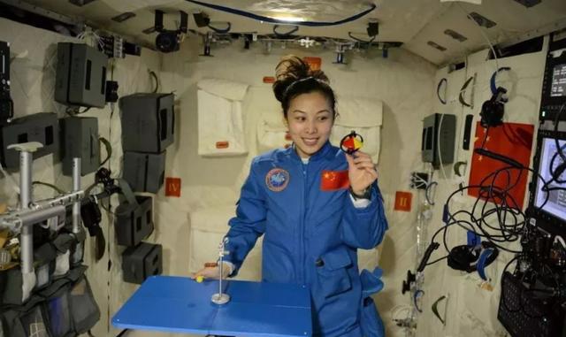 为何要选择女航天员？女航天员驻留太空6个月，来了月经怎么办？