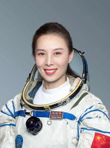 为何要选择女航天员？女航天员驻留太空6个月，来了月经怎么办？