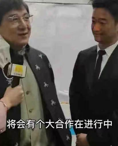 成龙羡慕吴京，四部电影票房200亿，称两人将有大合作在聊剧本