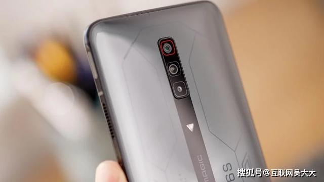 努比亚红魔 6S Pro 评测：一款强大的电竞游戏手机