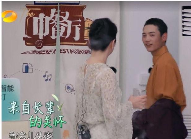 黄晓明耍心眼，丁真动机不纯，《中餐厅》收官只靠周也才勉强挽尊