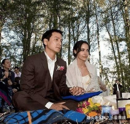 好男人吴彦祖，36岁结婚，婚后11年与妻子相亲相爱家庭幸福