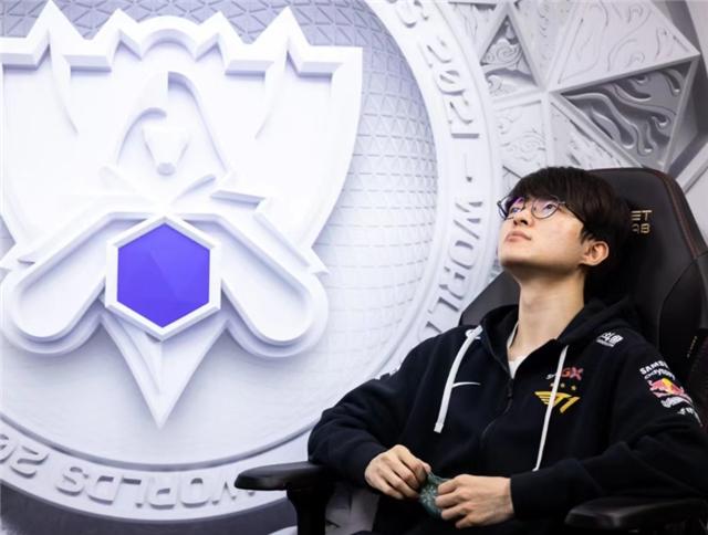 |SKT老友四强一决胜负，kkoma：他比我更不容易，faker：我俩不联系