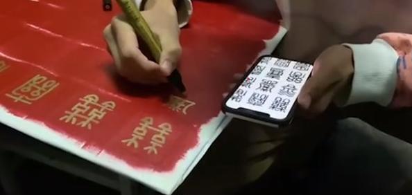 别人家的弟弟！姐姐结婚弟弟耗时半月绘制百喜图：小时候经常打架