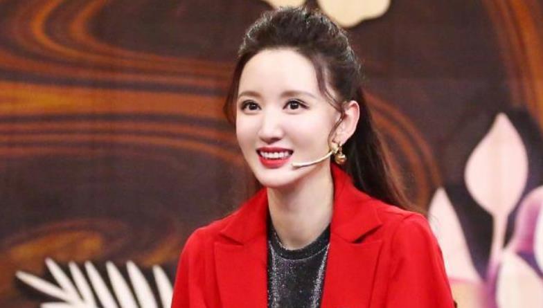 环球小姐中国区冠军，拥有性感完美的身材，却总是被人骂“渣女”