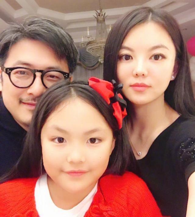 王诗龄11岁生日近照完全像是小大人与妈妈李湘像极了姐妹花