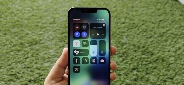 iPhone 13 Pro 评测：值得入手的 Pro 手机