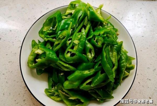 立冬后怕冷就吃这菜，驱寒暖身，手脚暖和还美容，气色红润脸色好