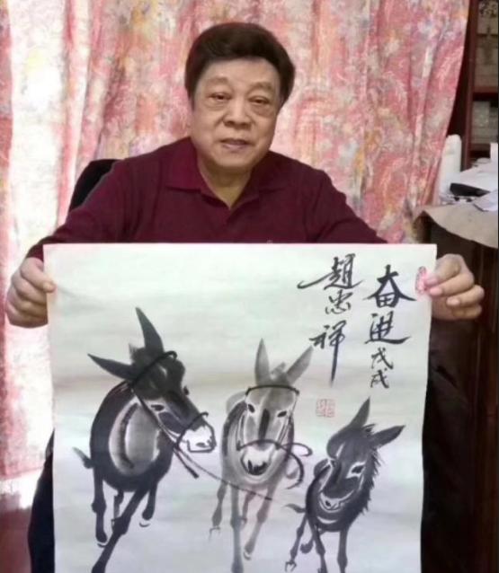 刘晓庆直播卖书法，一幅字9999元，被网友嘲讽字丑“一文不值”