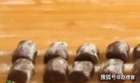 不用水不用油的发面饼教程，口感细腻，老公一口气吃了5个