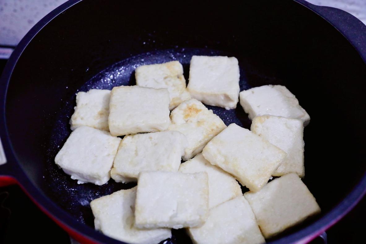 酸甜开胃的糖醋豆腐，几块钱就能做一大盘，孩子们抢着吃