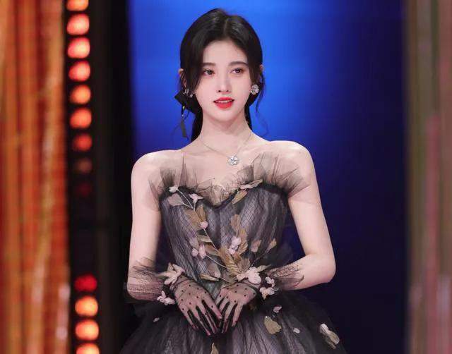 自带滤镜的女星，我只服这4位！长相不算美艳，但拍照就是很上镜