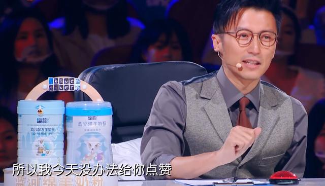 从“天生缺陷”到“铁肺女王”，30岁的邓紫棋是怎么做到的？