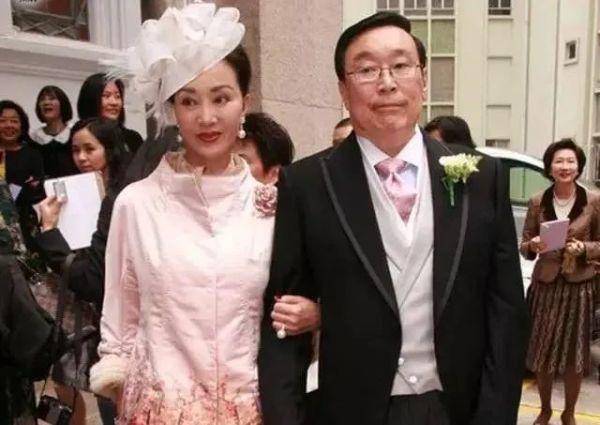 她是最强原配，逼走众小三，收服私生子，耗走丈夫后独享70亿遗产