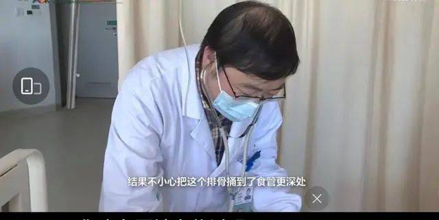 奶奶喂孩子排骨粥卡喉咙：这些食物千万不能喂宝宝吃！