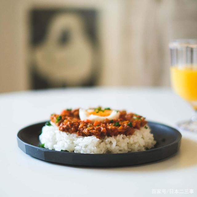 日本太太的精致“一人餐”走红：会生活，爱烹饪，用饮食悦己