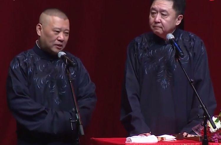 以为自己很红，博士夫妻大舞台办商演，却对着全场空座尬演一晚上