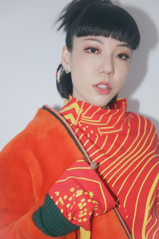 从“歌坛巨星”到退圈接小县城商演，吴莫愁这些年经历了什么？