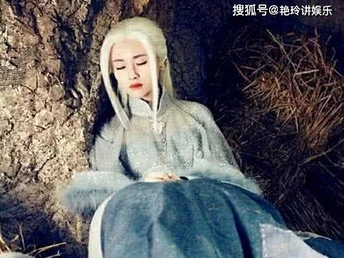 女星睡相有多美？刘亦菲少女，贾静雯霸气，baby像个孩子！