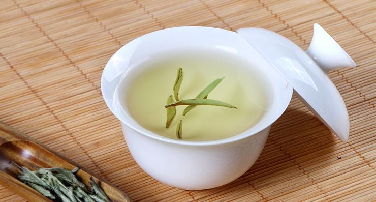 喝茶时，茶叶有这“4特征”，妥妥的香精茶，直接别喝