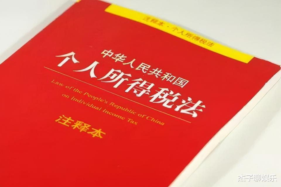 企业家为何哭穷？董明珠的发言背后，扯下多少人的“遮羞布”