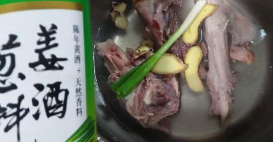 冬天吃什么，给你一个食材，炖成汤，冬天进补，抗寒又营养