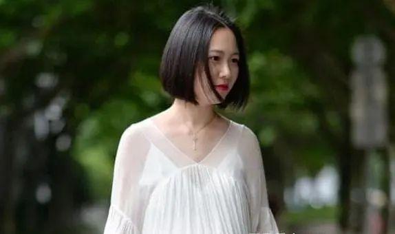 26岁女子订婚10天就怀孕，被男友怀疑：她开房记录上百次