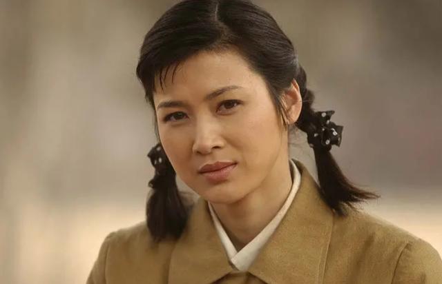 6位“海岩女郎”的不同人生：孙俪走红沈佳妮嫁人，她为夫还债1亿！