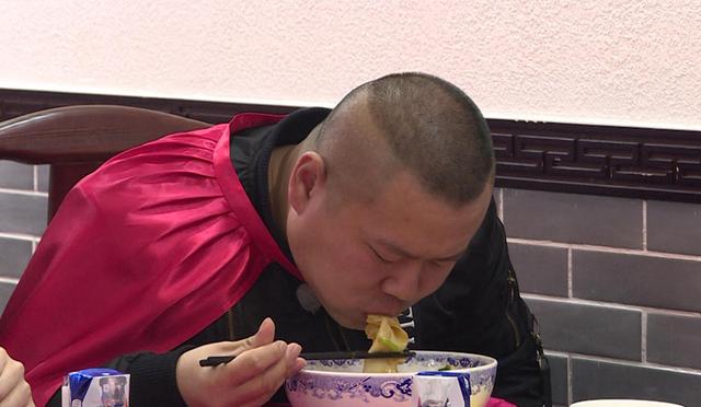 在岳云鹏家吃饺子太难了，刘筱亭吐槽师娘，网友留言成段子现场