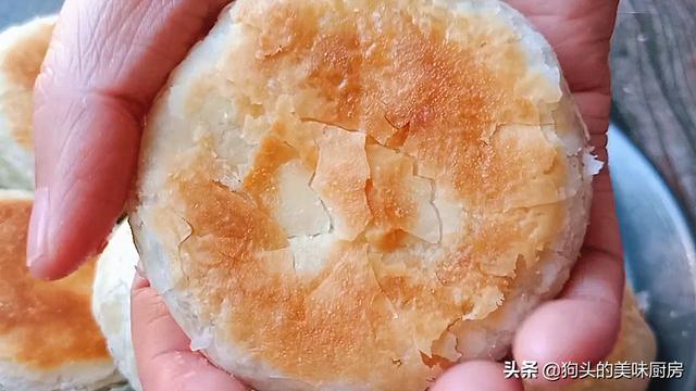 红豆酥饼的懒人做法，外面20块钱一斤，在家做成本不到5元，真香