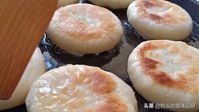 红豆酥饼的懒人做法，外面20块钱一斤，在家做成本不到5元，真香