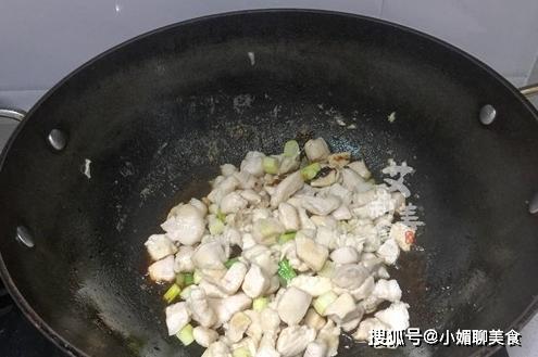 鸡肉这样炒，简直太好吃了，春天要常吃，增强体质，不闹病不发胖