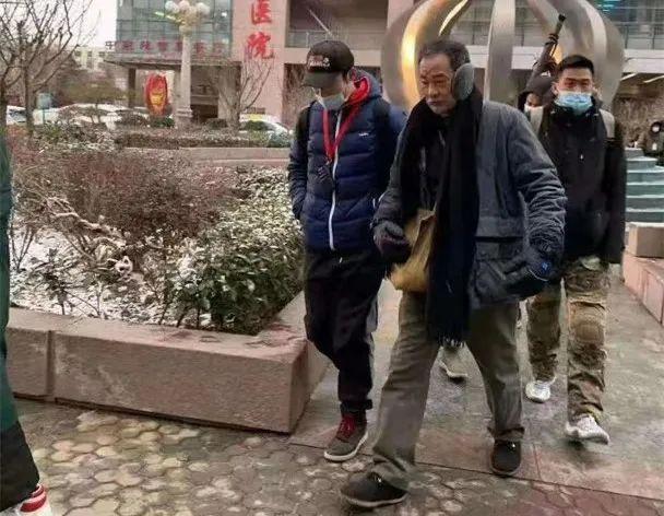 任达华被刺伤后身体大不如前，工作量减少筹谋隐退娱乐圈享受人生