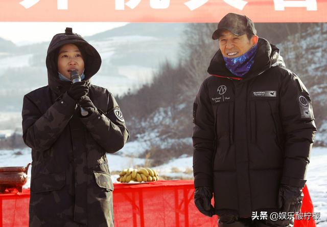 避开了吴京，却没躲过沈腾，张艺谋携女儿执导《狙击手》定档春节