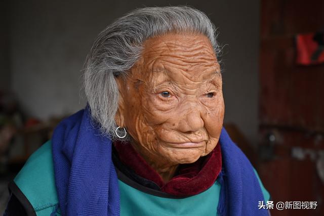 103岁老人，20年前戒烟，仅留1种嗜好，保健方法独特，一看就会