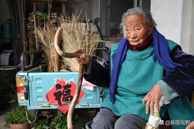 103岁老人，20年前戒烟，仅留1种嗜好，保健方法独特，一看就会