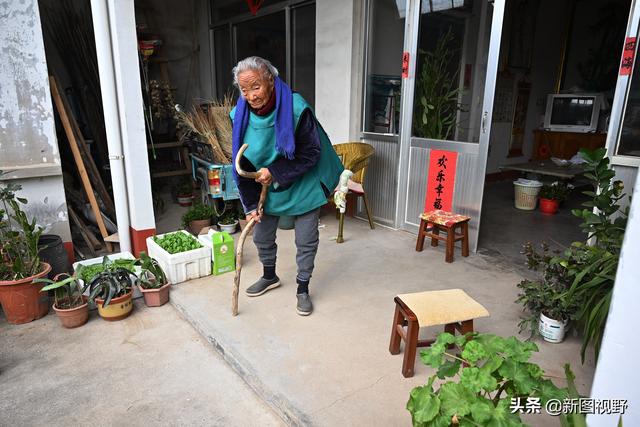 103岁老人，20年前戒烟，仅留1种嗜好，保健方法独特，一看就会