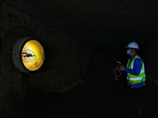 360度解锁暗渠检测新姿势，坪山引进全市首台防碰撞工业级无人机