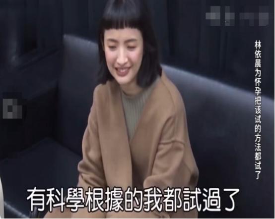 林依晨婆婆现身月子中心，开豪车探望儿媳，带爱犬解相思之苦