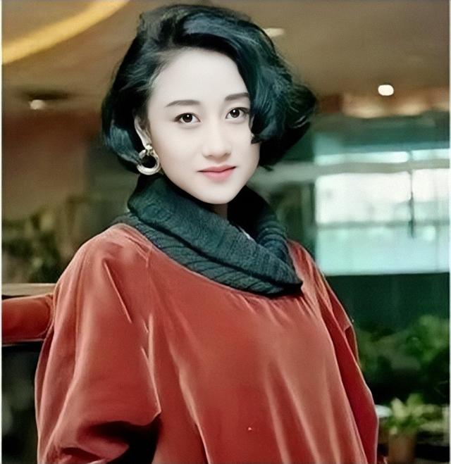 利智年轻时有多美？李连杰为她抛家弃子，何鸿燊想娶她做五姨太