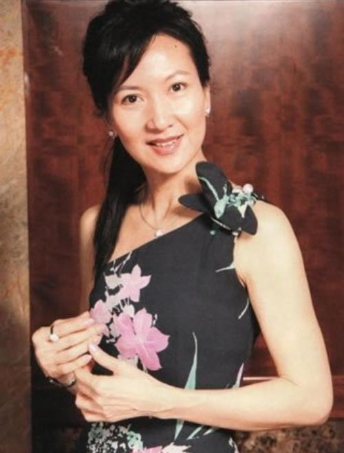 风流富少马清伟：娶陈美琪7年，薛芷伦12年，69岁偏爱小40岁女友