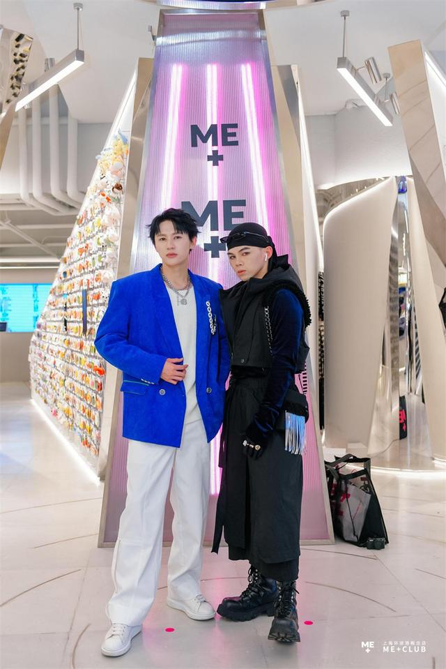 引领时尚风潮 ME+全球首家概念店发布#Z世代穿戴画像#