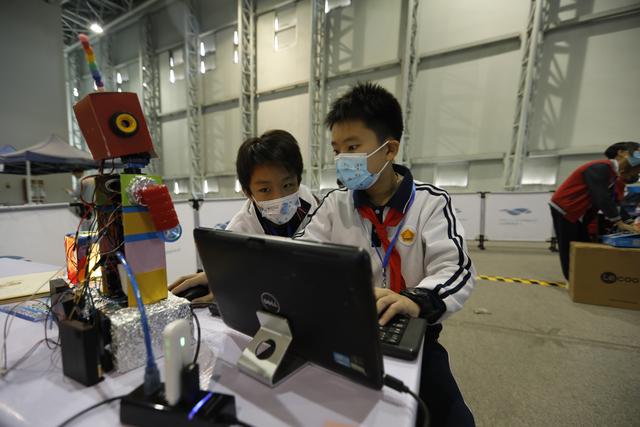 第十届广东省创意机器人大赛成功举办，AI陪伴机器人创意多